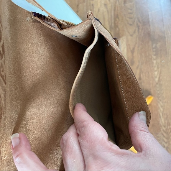 Vintage Marrakech Leather Crossbody Bag - Picture 12 of 14